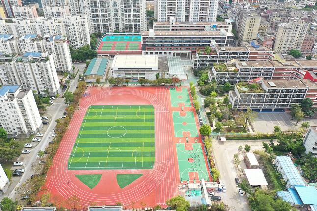 深圳運(yùn)動(dòng)場(chǎng)塑膠地板廠家，施工單位